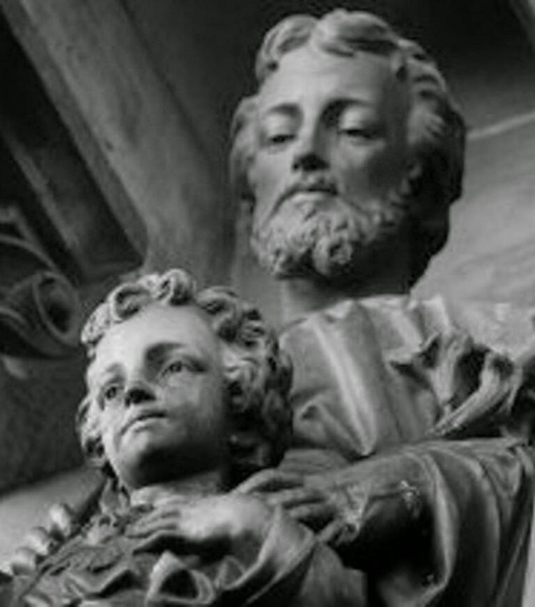 Statue de Saint-Joseph et l'Enfant-Jésus